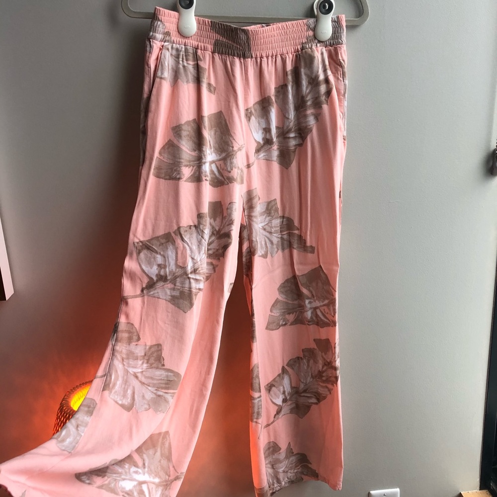 Flowy vacation or lounge pants